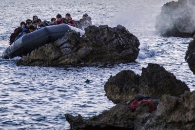 Σκάφος με 29 πρόσφυγες