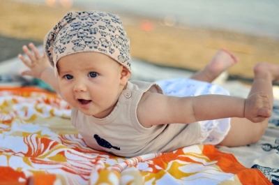 Πώς να ντύσουμε σωστά το μωρό μας το καλοκαίρι;