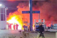 Μάνδρα: Φωτιά σε φορτηγά