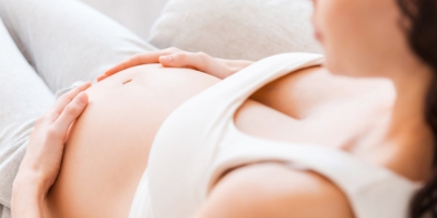 Πώς θα αποφύγετε τις ραγάδες στην εγκυμοσύνη
