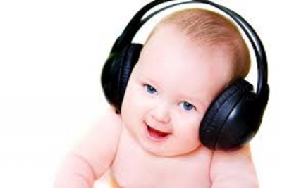 Ποια μουσική βοηθάει την γλωσσολογική ανάπτυξη του παιδιού;