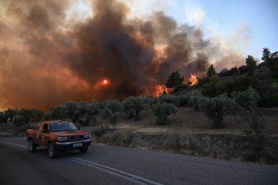 Ριπές 10 μποφόρ και 40αρια θα