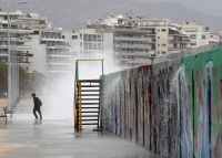 Μετ&amp;#039; εμποδίων οι