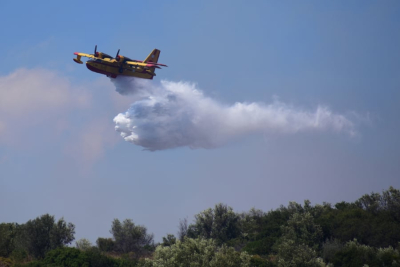 Φωτιά τώρα στον Μύρτο