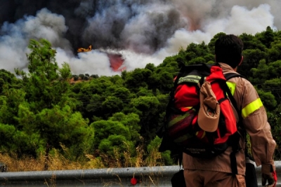 Πυροσβέστης τραυματίστηκε