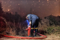 Φωτιά στο Ξυλόκαστρο: Δύο