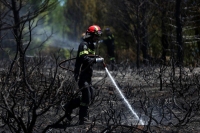 Υπό μερικό έλεγχο η φωτιά