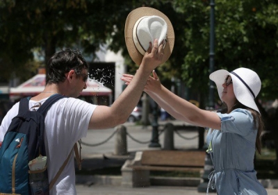 Καιρός: «Καμίνι» η χώρα όλη