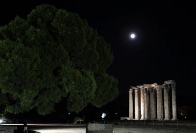 Αυγουστιάτικη πανσέληνος