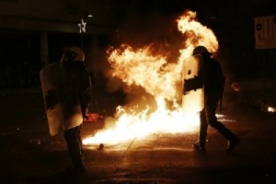 Πέταξαν μολότοφ στον